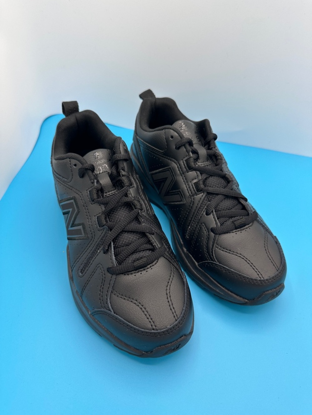NEW! New Balance Non-Slip Women’s size 6 new no box  (floor sample)